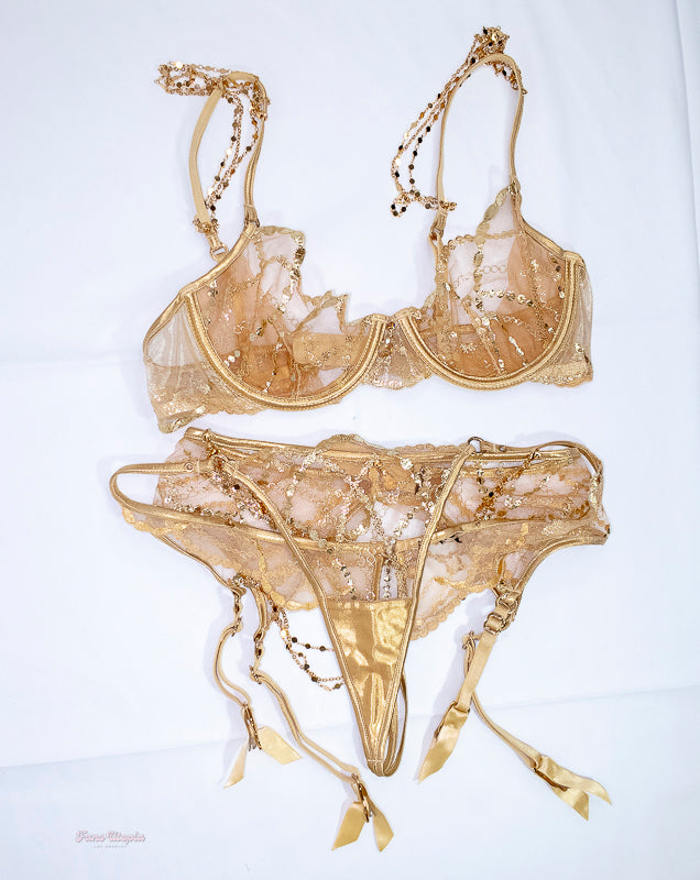Maya Woulfe HB Gold Lingerie Set + Toy - FANS UTOPIA