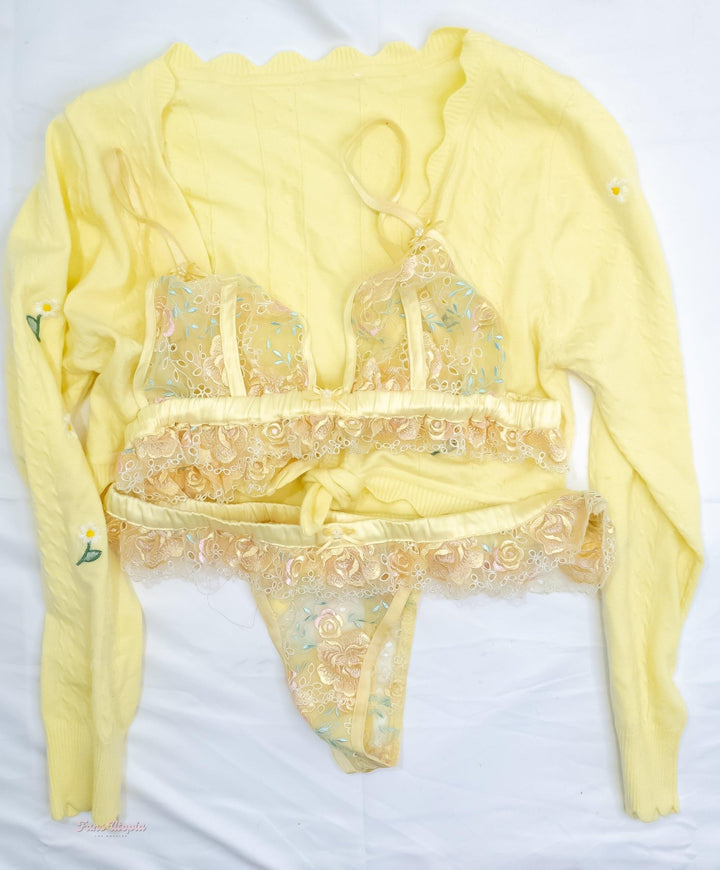 Brett Rossi Yellow Lace Set + Heels with Signed Polaroids - FANS UTOPIA