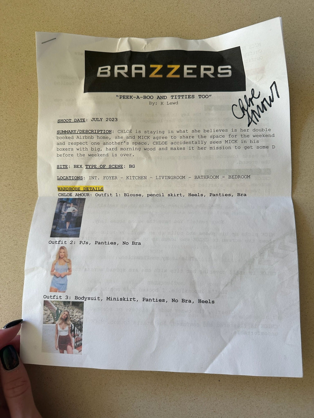 Chloe Amour Autographed Script - FANS UTOPIA