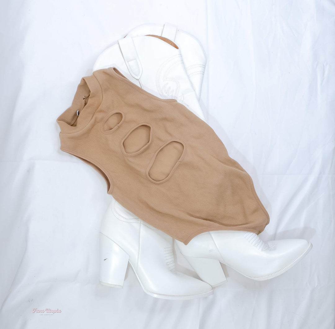 Kayley Gunner Brown Bodysuit + White Cowboy Boots - FANS UTOPIA
