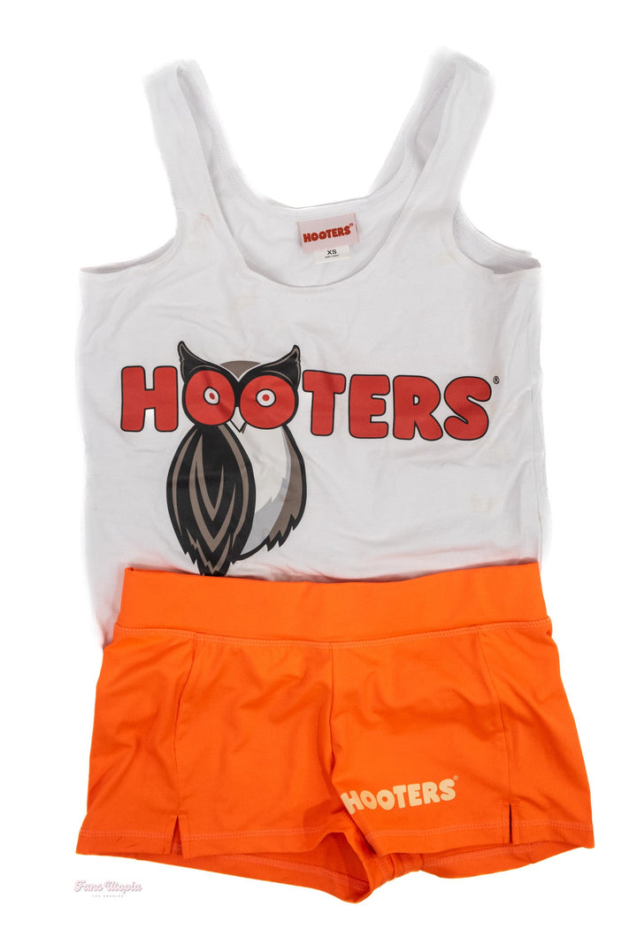 Kitana Montana Hooters Outfit
