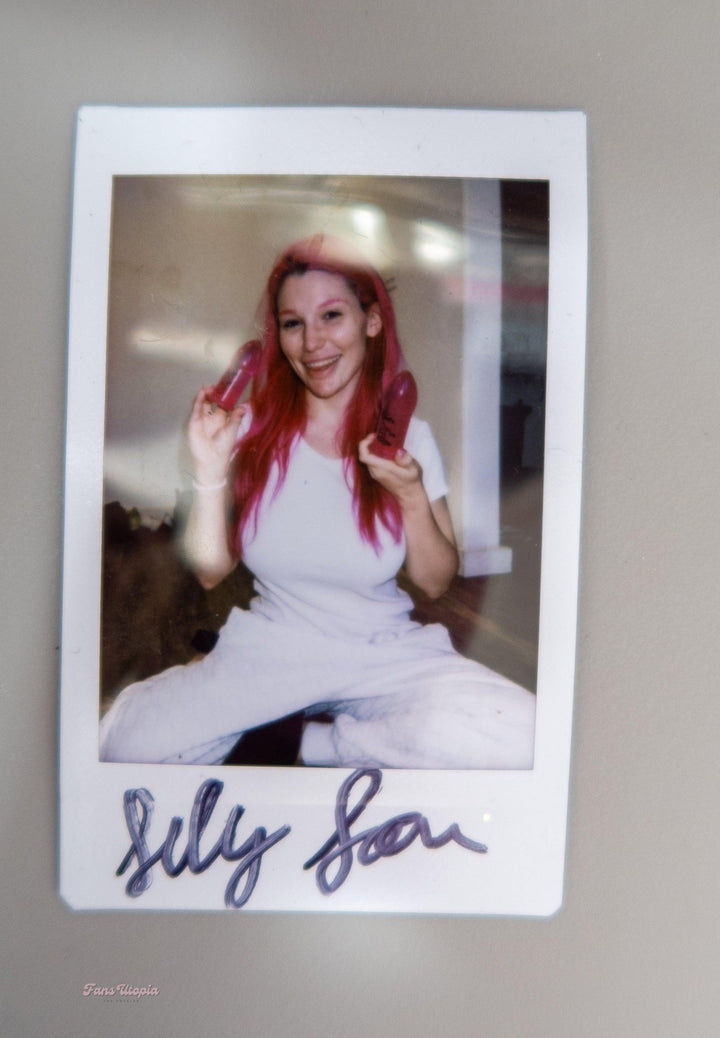 Lily Lou Autographed Pink A*nl Trainers + Signed Polaroid - FANS UTOPIA