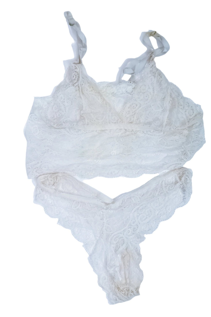 Mona Azar Oily White Lace Bra & Panties Set - FANS UTOPIA