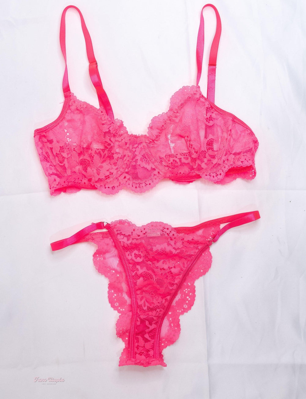Sarah Illustrates Pink Lace Bra & Panties Set - FANS UTOPIA