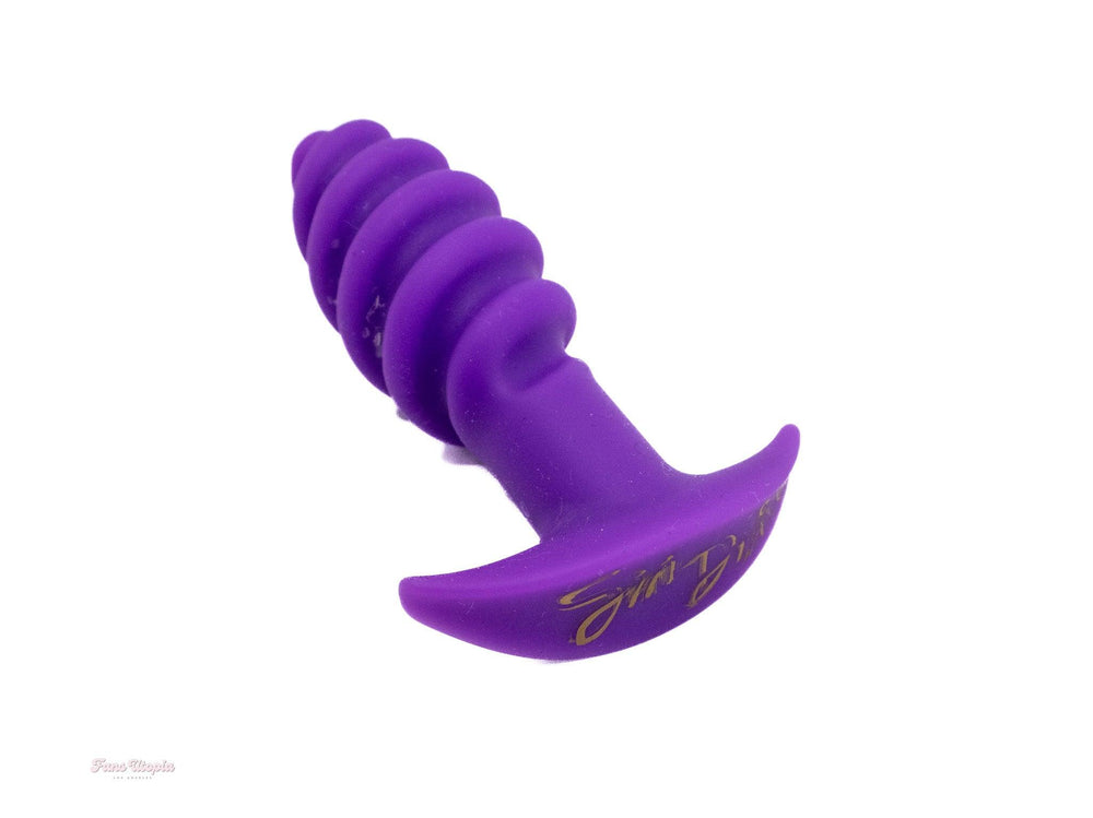 Siri Dahl Autographed Purple Spiral Plug - FANS UTOPIA